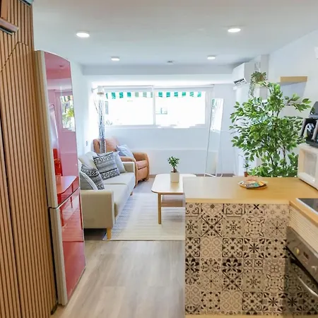 Bright Duplex With Terrace I Center